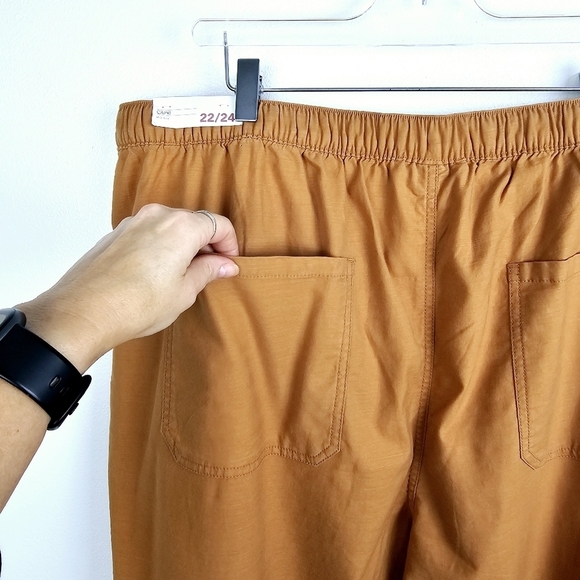 Lane Bryant #1125829 Soft Slub Boyfriend Mid-Rise Capri Pants NWT - Picture 6 of 10